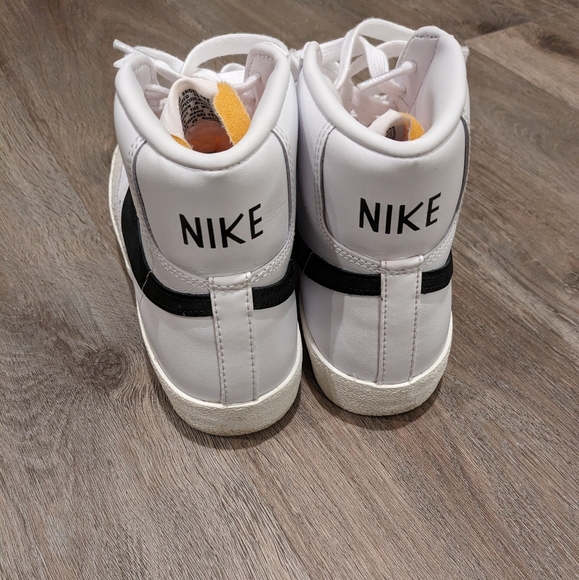 Nike Blazer Mid '77 - Picture 3 of 4